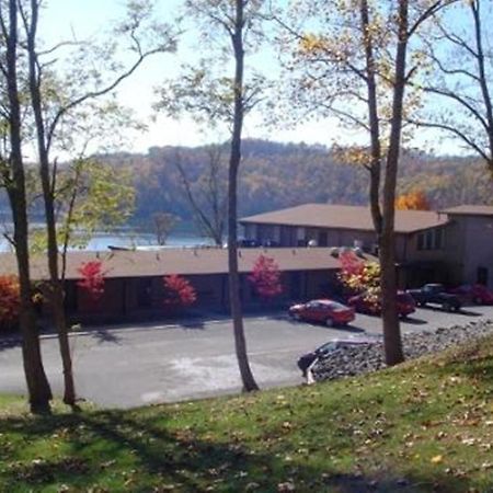 Tygart Lake Lodge Grafton Exterior foto